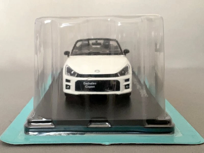 Daihatsu Copen GR Sport (2019) 1/24 Diecast Model - Hachette Japanese Cars #179 - Image 4 of 4