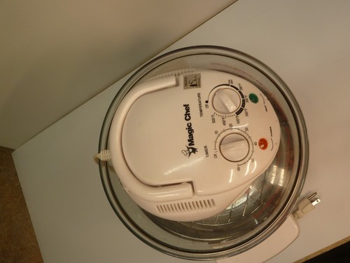 CONVECTION OVEN MAGIC CHEF MCSGC07W New - Picture 5 of 7