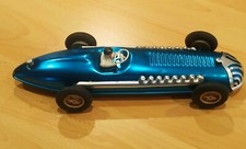 RARE VOITURE DE COURSE EN TOLE Bugatti V16 Grand Electric 