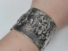 Vintage Jorgen Th Steffensen Silver Repousse Tavern Pub Cuff Bracelet ~ 1-E240
