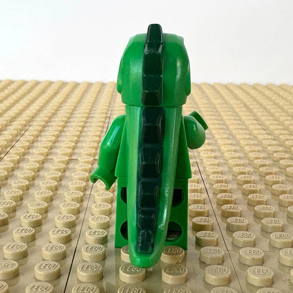 LEGO Minifigures: Lizard Man, col05-6, 8805, SERIES 5, 2011 DINOSAUR GUY - Image 3 of 4