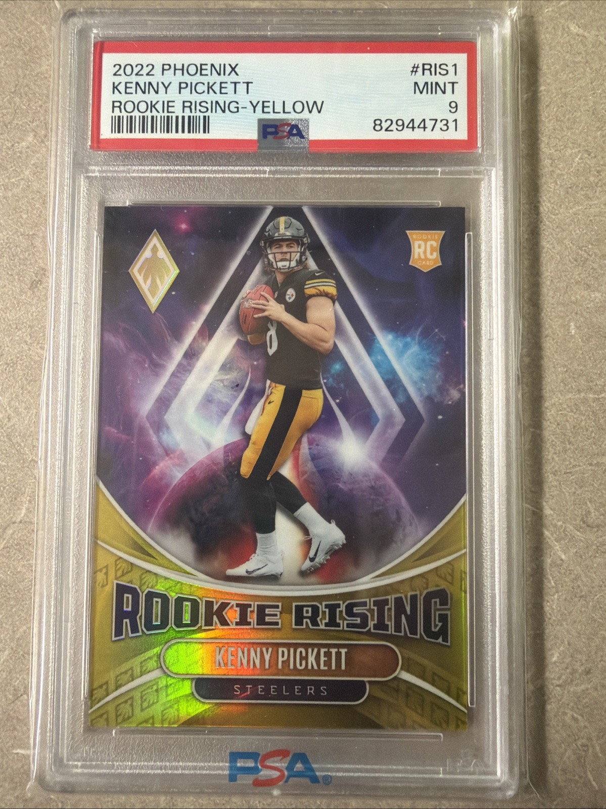 Kenny Pickett Panini Phoenix Rookie Rising #RIS1 Yellow