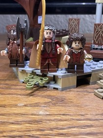 LEGO the Lord of the Rings: The Council of Elrond (79006) Display Condition