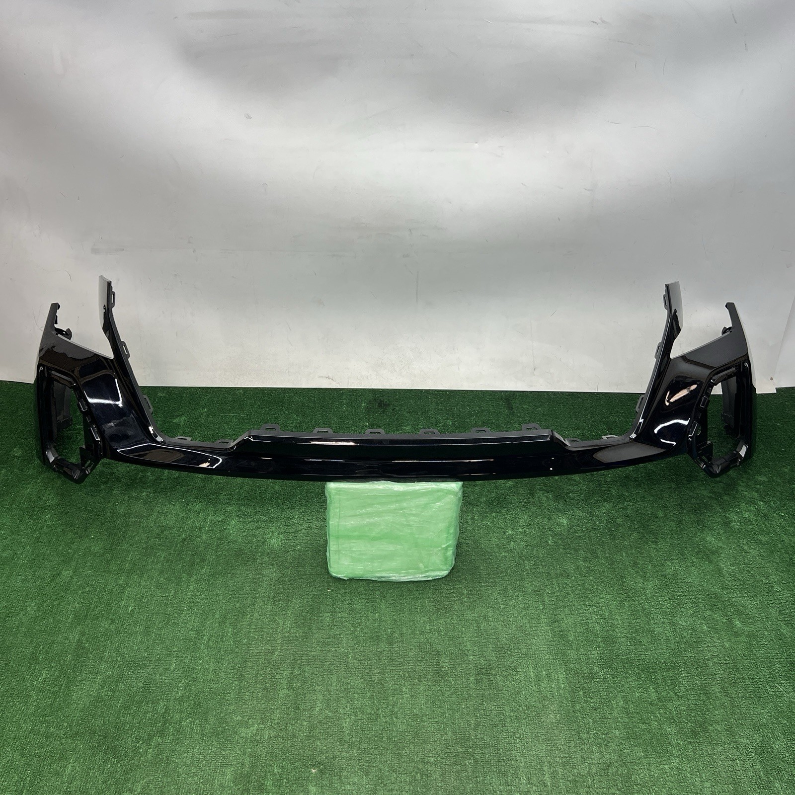 2019 - 2021 GMC SIERRA 1500 FRONT UPPER BUMPER COVER OEM