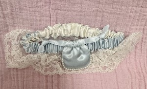 Vintage Lace Wedding Garter Pearls Blue Elastic Band small Pocket Something Blue