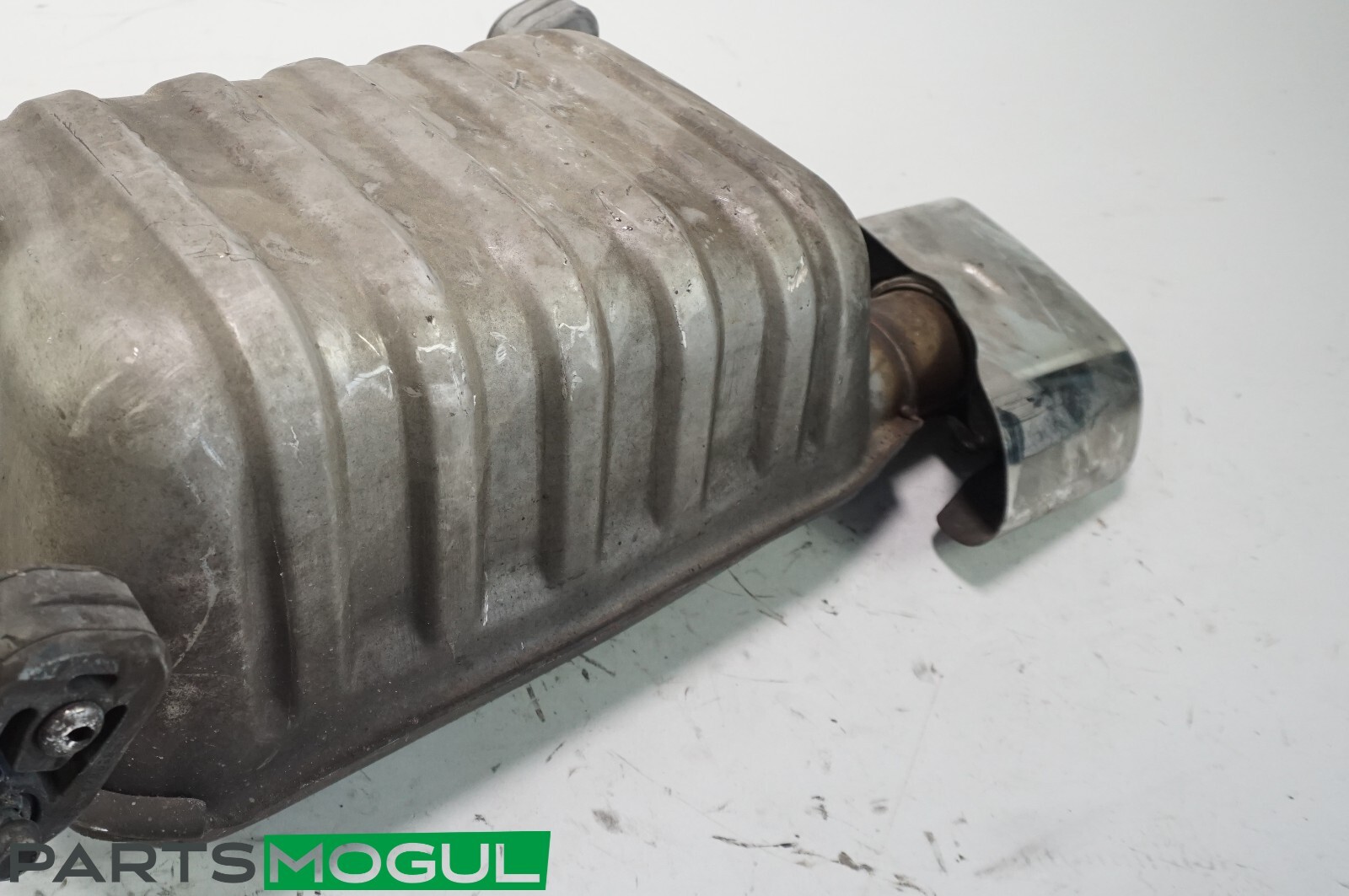 12-15 MERCEDES R172 Slk250 M271 Exhaust Muffler Mufflers Right and 