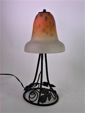 - schöne zierliche Art Deco  Lampe 