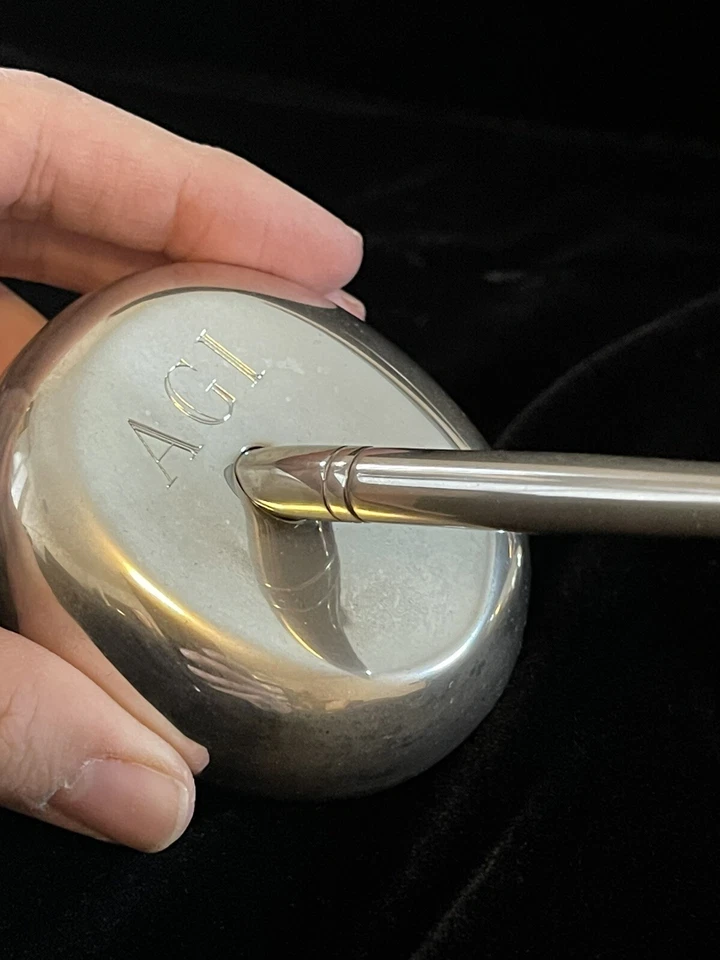 Juego de 2 soportes para bolígrafos escultóricos enchapados en plata pulida pisapapeles bolígrafo delgado Foto 2 de 4