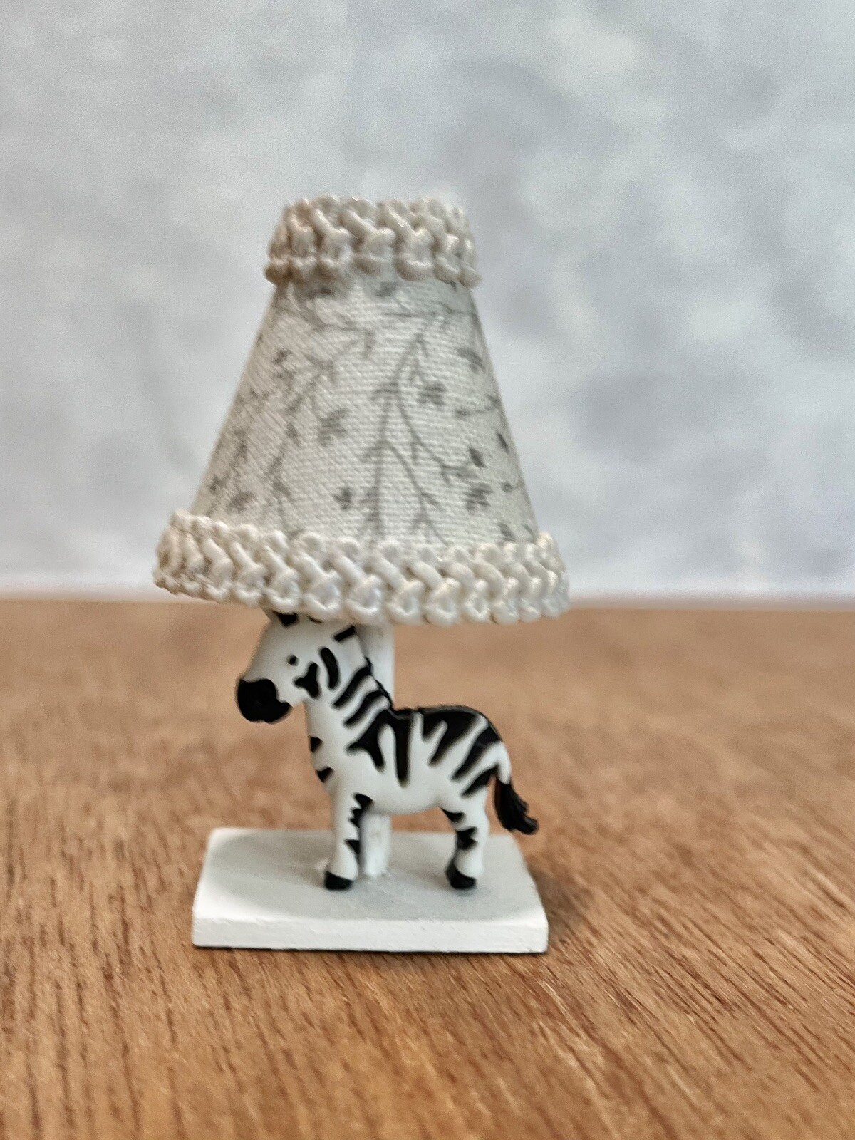 Dollhouse Miniature Zebra Nursery Lamp ( Non Working) 1:12