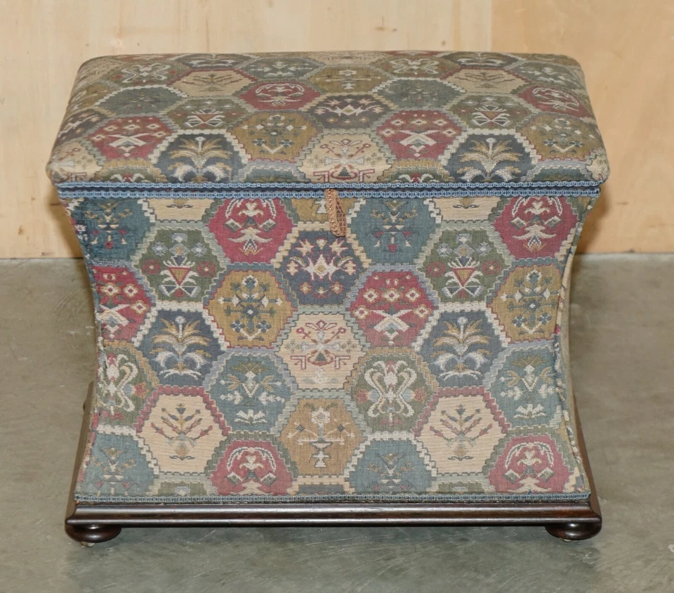 VICTORIAN CIRCA 1880 KILIM EMBROIDERED UPHOLSTERY OTTOMAN FOOTSTOOL TRUNK - Image 2 of 4