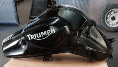 Original Benzintank Triumph 1050 Tiger 2007 2008 2009 2010 2011 2012