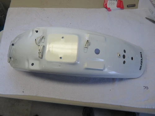 FENDER, REAR (WHITE) | MODEL K9