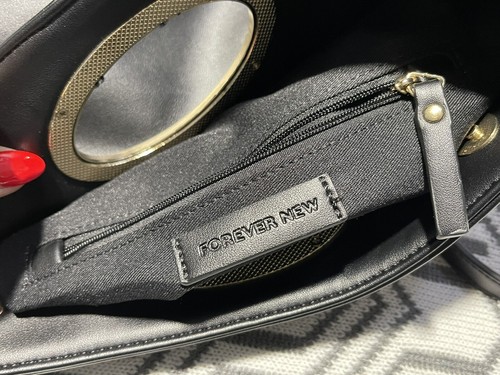 Forever New Black Handbag With Gold Tone Hardware Chain Med-Small - Picture 8 of 10