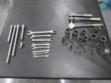 S-K TOOLS RATCHETS SOCKETS EXTENSIONS 1/2, 3/8 DRIVE  WRENCHES,  MIXED LOT