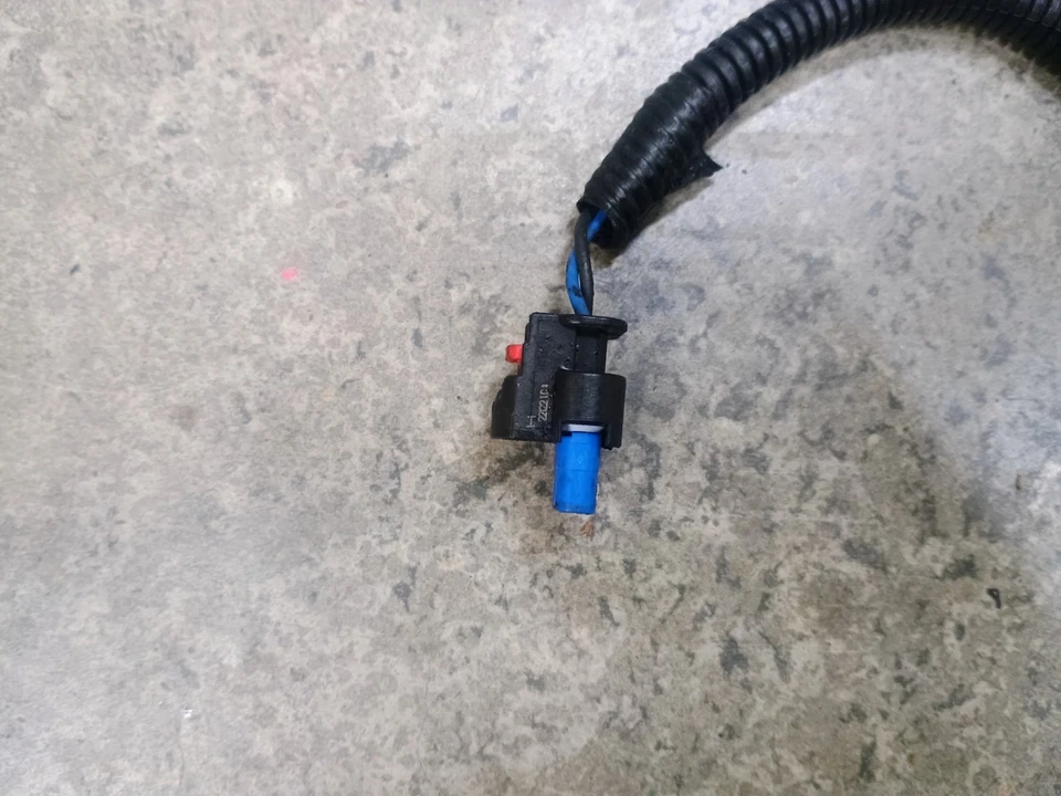 2019-2025 Chevrolet Silverado 1500 5.3L V8 lanterna traseira cabo de fiação de fio fabricante de equipamento original - Imagem 4 de 4