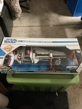 Star Wars Legacy Collection Dagger Squadron B-Wing Fighter & Pilot