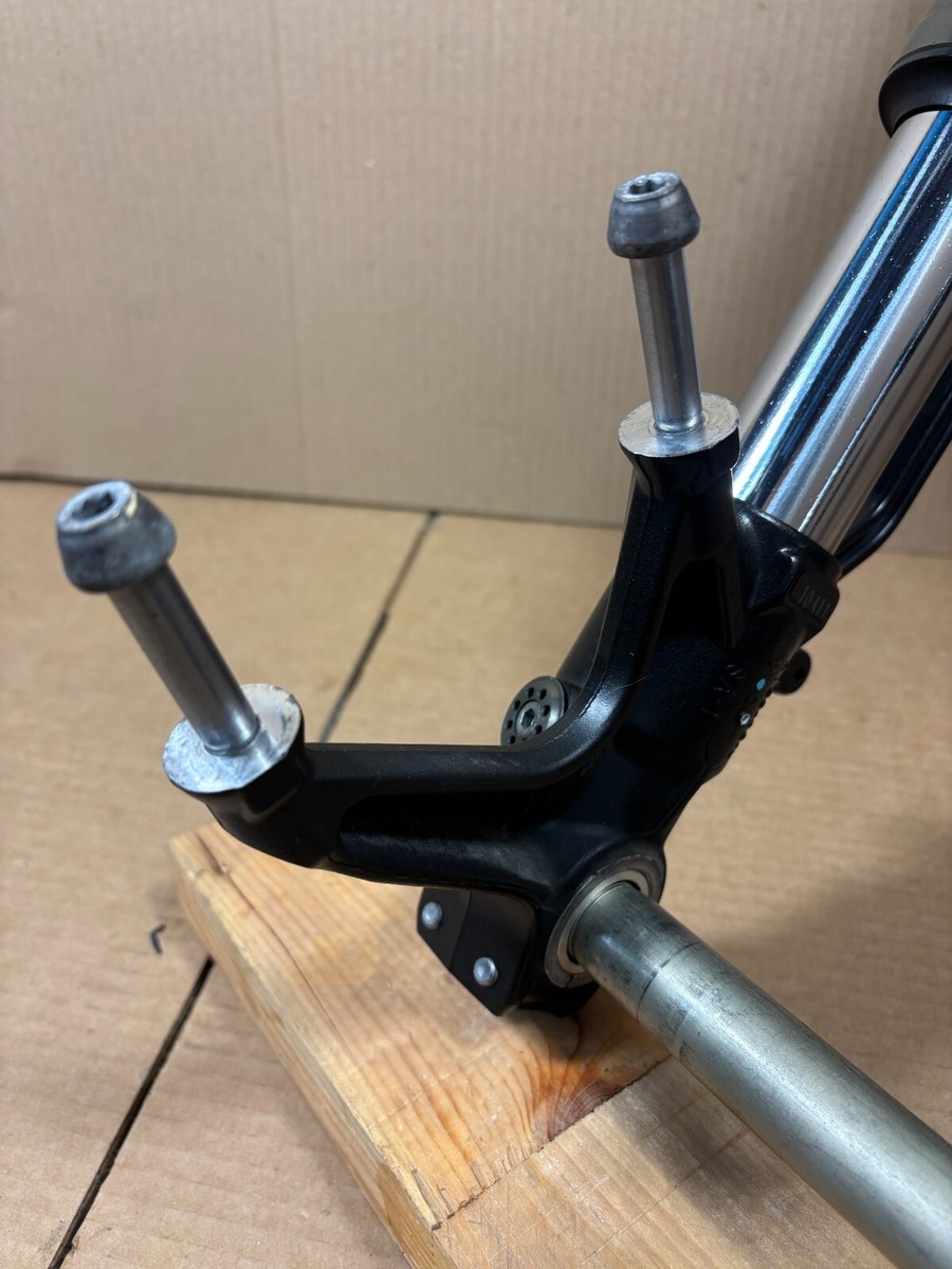 09-12 KAWASAKI ZX6R ZX600R NINJA OEM FRONT FORKS TRIPLE TREE AXLE