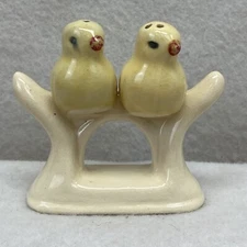 Salt and Pepper Shaker Roosting Birds In A Tree. Pair Ceramic Without chips. A