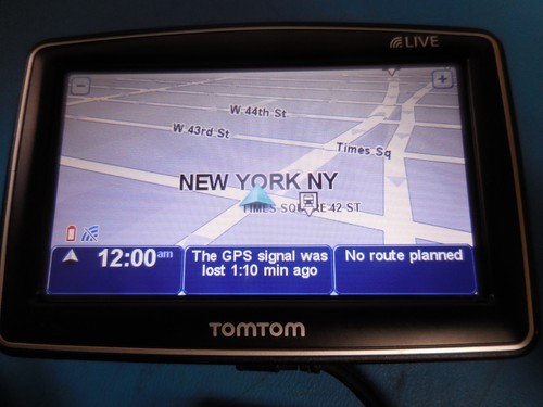 Tom Tom XL Live 4EL0.017.01 4.3" Automotive GPS Navigation Receiver - Picture 7 of 8