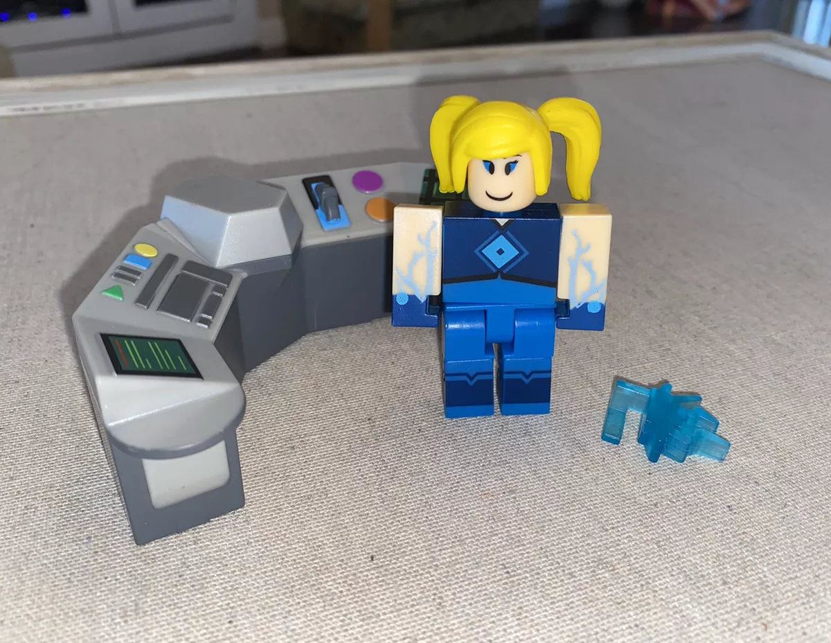 Roblox Action Collection - Heroes of Robloxia Playset [Includes