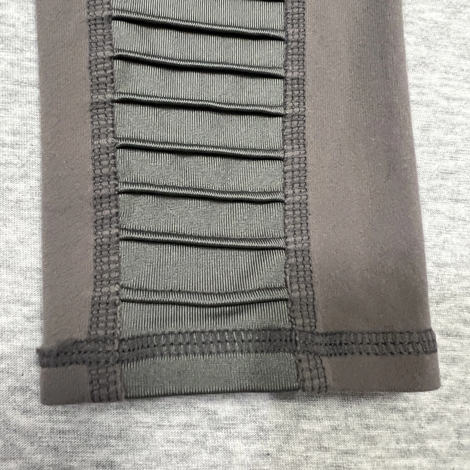 alo-yoga moto athletic slimming leggings