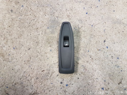 BMW 1er F21 2er F22 Schalter Fensterheber vorne rechts 9208107