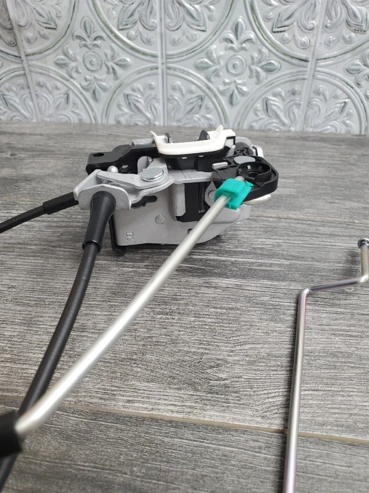 Actuador de bloqueo de puerta trasera derecha Fit 2017 Ford Transit-150/250/350/350 HD 3,5 L 3,7 L Foto 3 de 4