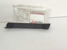 New Oem Mitsubishi Center Right Weatherstrip 1996-1999 Eclipse Spyder Mr264614 New Oem Mitsubishi Center Right Weatherstrip 1996-1999 Eclipse Spyder Mr264614