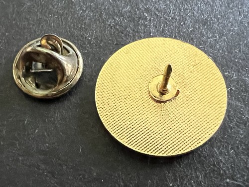 Vintage McDonald's - Tokyo Giappone - RARA HTF McDonald Tie Tack Hat Spilla da bavero - Foto 2 di 2