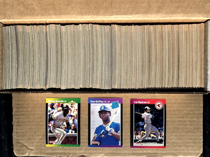 1989 Donruss Baseball Complete Set #1-660. Include Griffey Jr & Randy Johnson RC