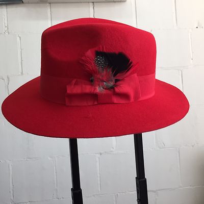 Men's 100% Wool Hat Fedora Trilby Mobster Red Color with/ Feather design