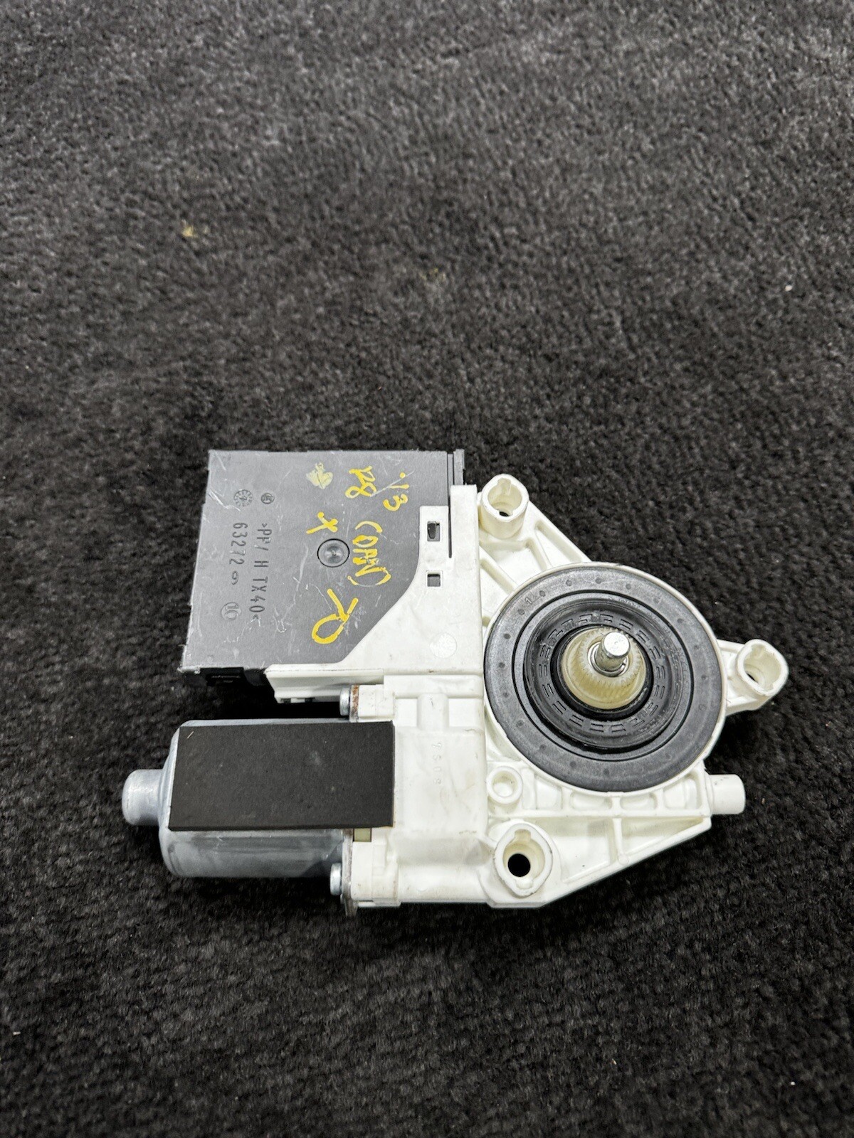 2008-2015 AUDI R8 Right Passenger Window Motor OEM