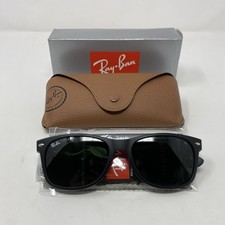 Ray-Ban New Wayfarer RB2132 622 55mm Rubber Black G-15 Green Sunglasses