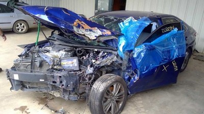 (LOCAL PICKUP ONLY) Back Glass Fits 12-17 CAMRY 554715