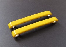 Vtg. Goody   Set of 2 Mustard Yellow Stay Tight Clasp Clip Hair Barrettes 2"