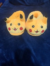PIKACHU PLUSH POKEMON SLIPPERS KIDS SIZE UP TO 6 NEW NO BOX