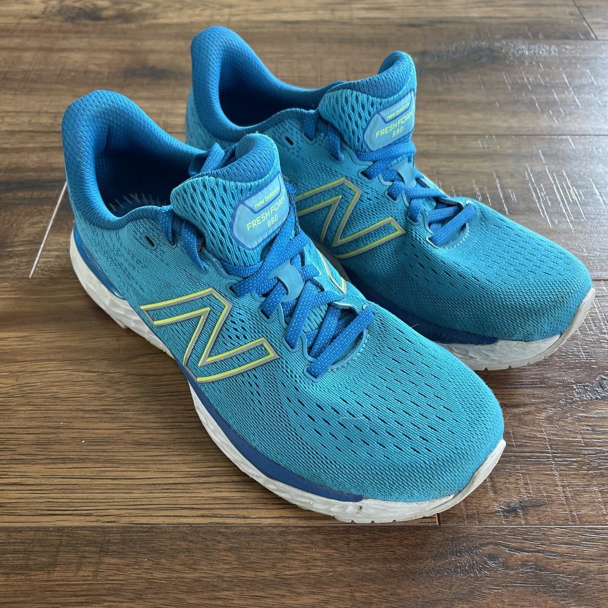 New Balance Fresh Foam 880 V11 Womens Size 10 B W880L11 Blue