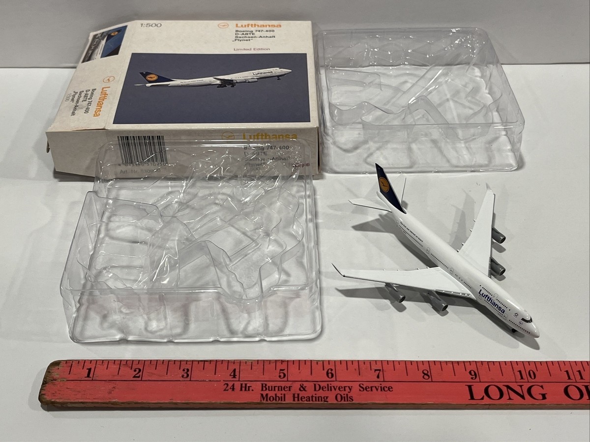 1/500 ヘルパ　ルフトハンザ　B747-400 ベルリン　飾り台付 1/500 ヘルパ ルフトハンザ B747-400 ベルリン 飾り台付 1:500
