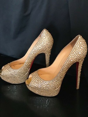 louboutin lady peep