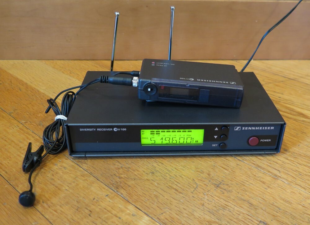 Sennheiser ew100 Bodypack SK100 Transmitter & EM100 Receiver - 518