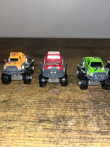 Monster Metal Die Cast & plastic Lot of 6 different Trucks, VW's, Jeeps - Picture 2 of 3