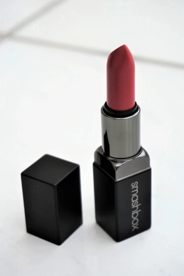 LÁPIZ LABIAL MATE CREMA SMASHBOX BE LEGENDARY .10 OZ / 3 G TAMAÑO COMPLETO ORIGINAL NUEVO EN CAJA Foto 2 de 2