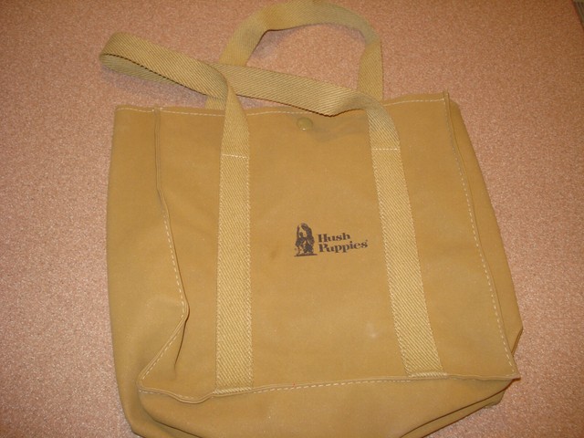 totebag hush puppies