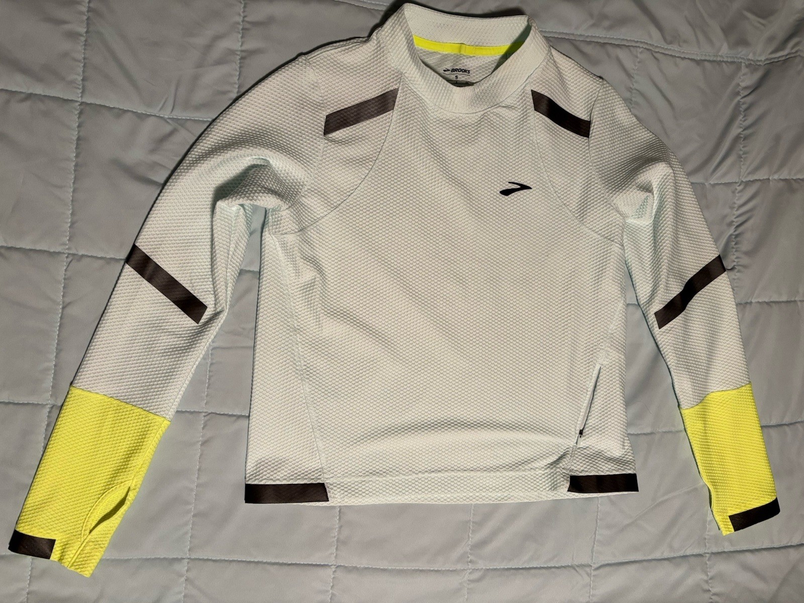 Brooks Carbonite High Visibility Running Top Womens Small White Long Sleeve NEW
