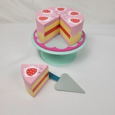 Target Bullseye Wooden Cake Play Set With Cake Stand
