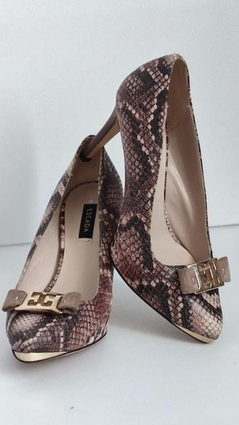 Women Escada Heels Brown Leather 36
