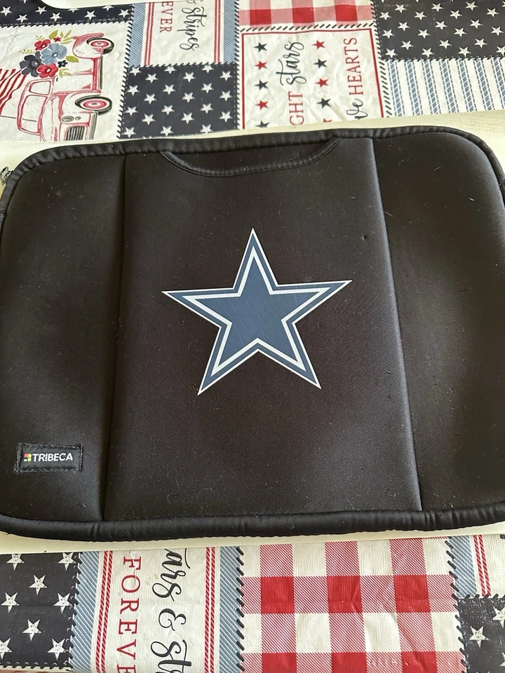 Funda para portátil Dallas Cowboys, estrella negra/azul, talla 13X10X1”. Usado en excelente estado! Foto 3 de 4