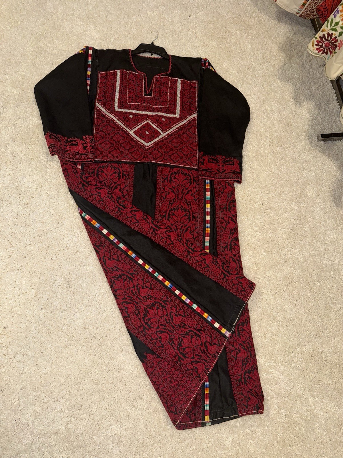 Traditional Middle Eastern Thobe  Embroidered Bla… - image 2