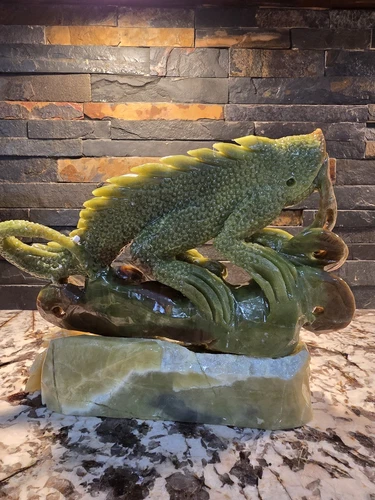 8.5lbs 10" X 9" Top Quality Natural Green Jade Master Hand Carved Iguana image 6