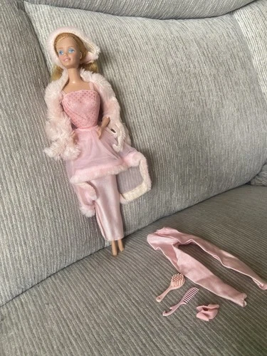 Vintage Barbie 1981 Pink N Pretty Barbie Doll  Mattel  #3354